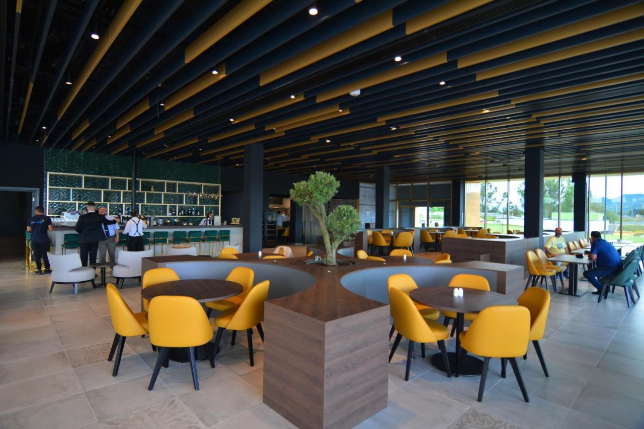 mk hotel tirana Rinas Eksteriør billede The interior of the lounge