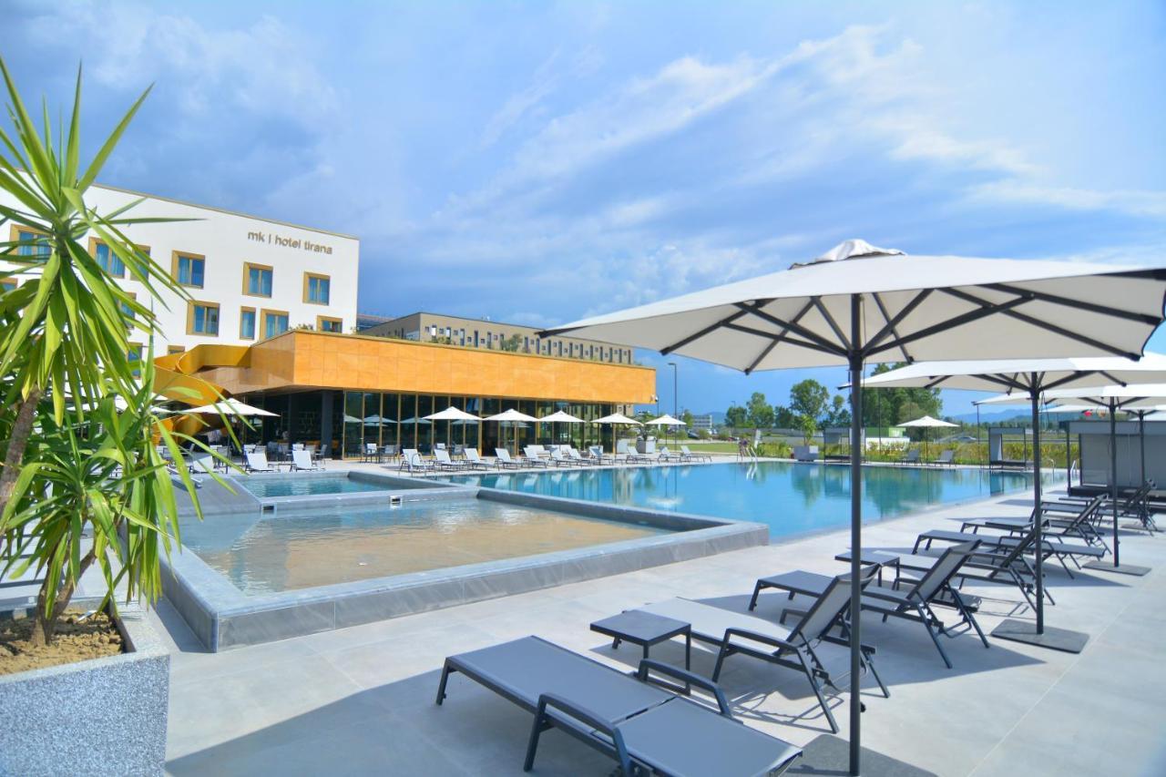 mk hotel tirana Rinas Eksteriør billede The swimming pool at the hotel