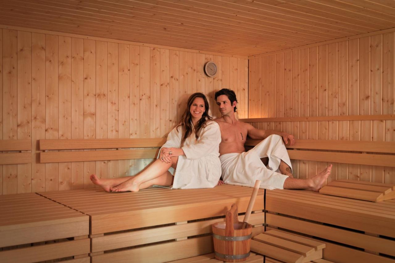 mk hotel tirana Rinas Eksteriør billede Sauna